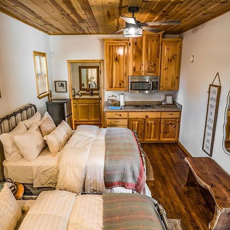 Coppermoon Cabin ブロークン・ボウ エクステリア 写真